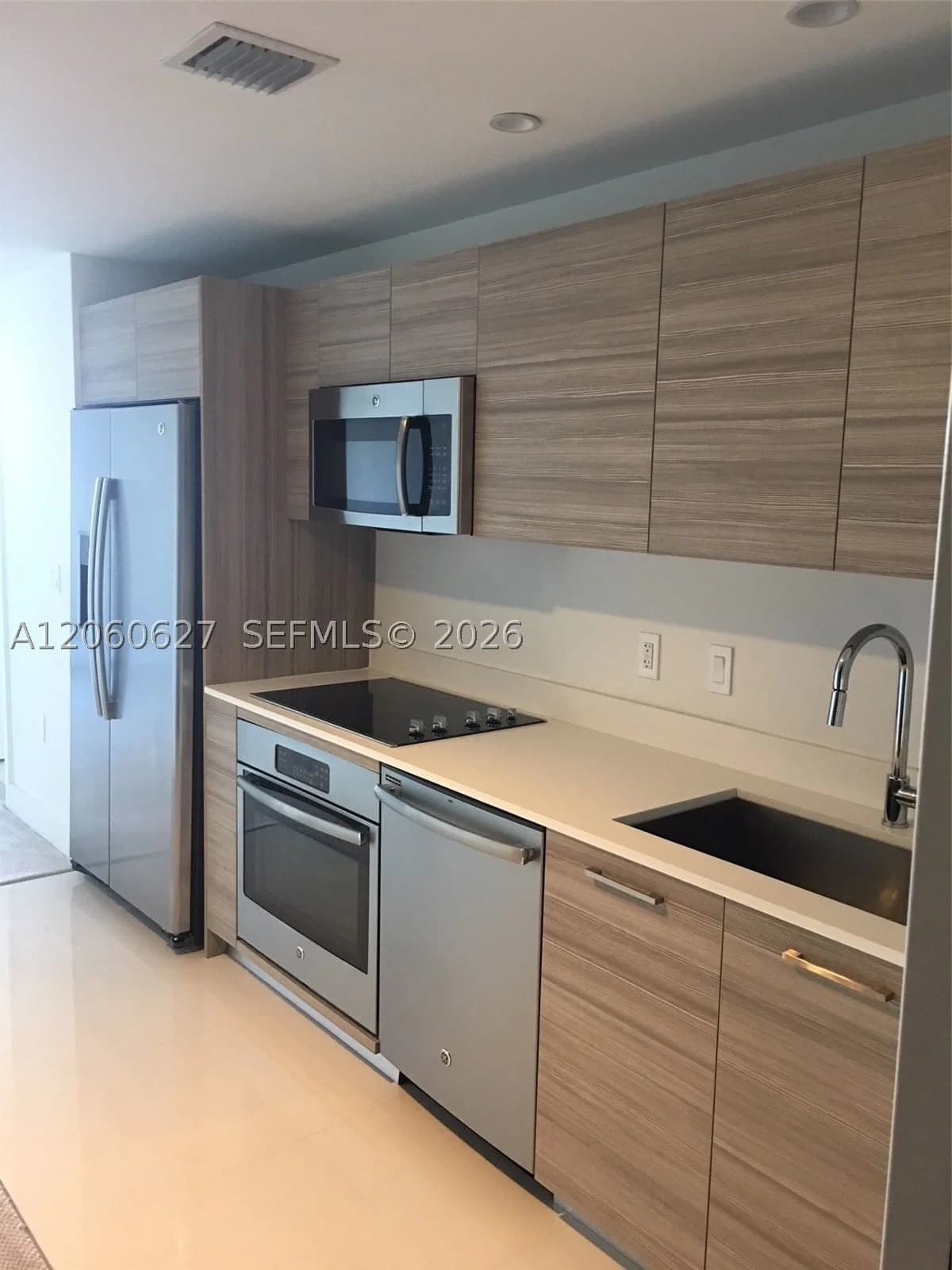 1+1 Condo — 121 34th St #914, Miami, FL 33137