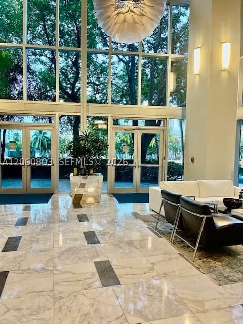 1+1 Condo — 185 7th St #1605, Miami, FL 33130
