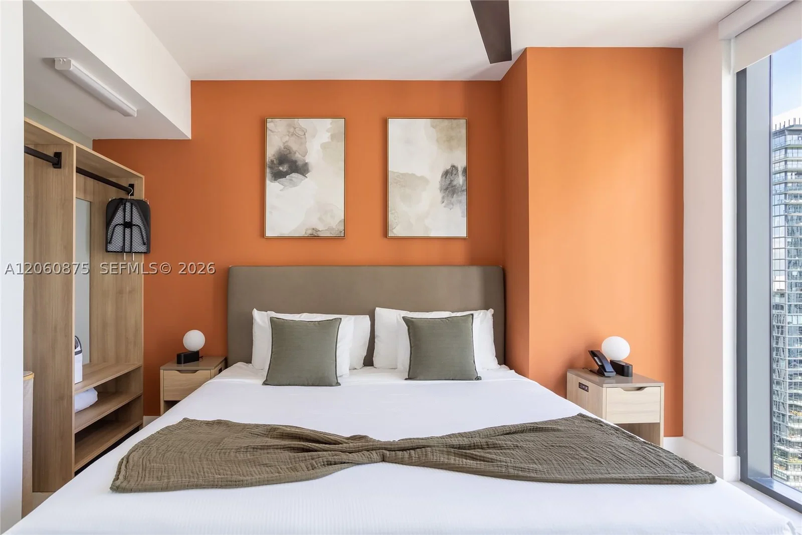 1-bedroom Condo — 159 6th St #3413, Miami, FL 33132