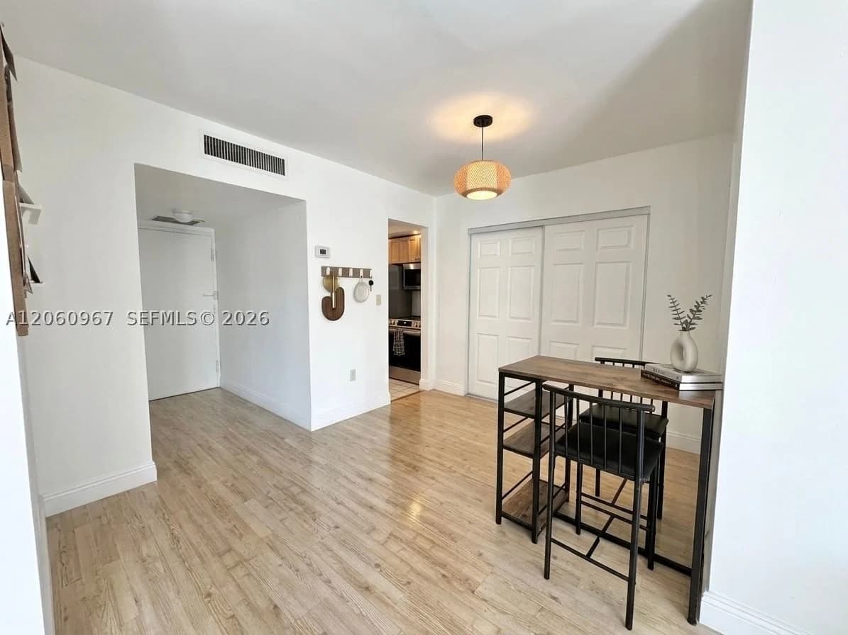 Condo — 800 West Ave #632, Miami Beach, FL 33139