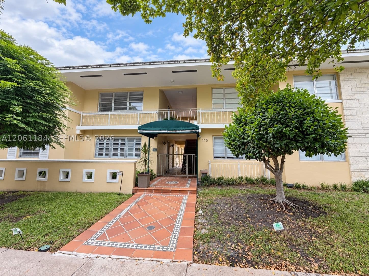 1-bedroom Apartment — 115 Calabria Ave #5, Coral Gables, FL 33134