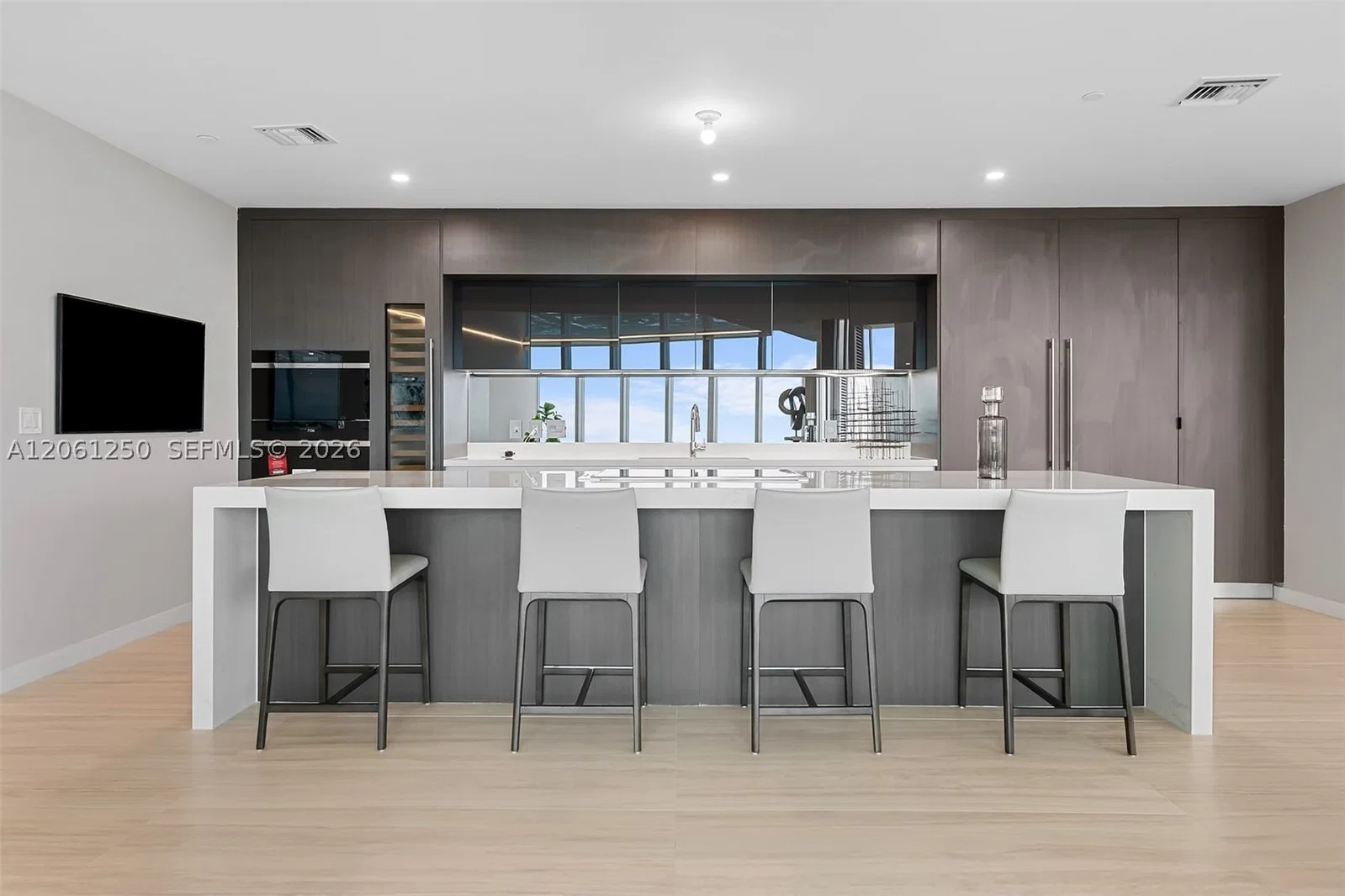 4-bedroom Condo — 851 1st Ave #PH4912, Miami, FL 33132
