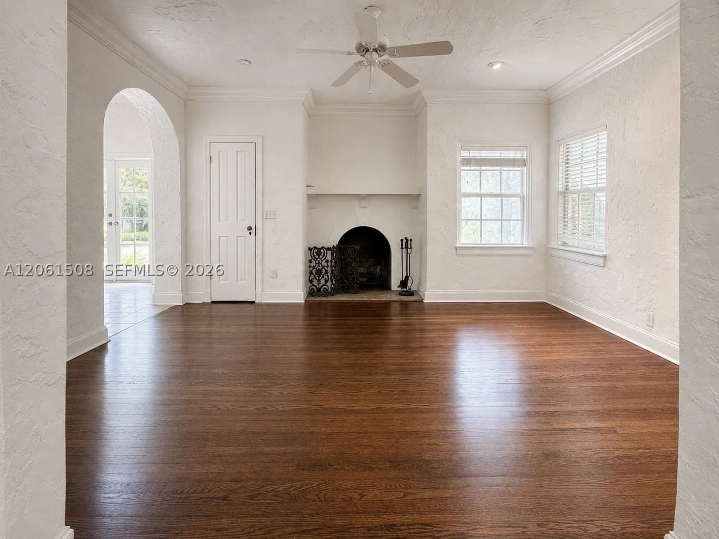 2+1 Müstakil ev — 231 Viscaya Ave, Coral Gables, FL 33134