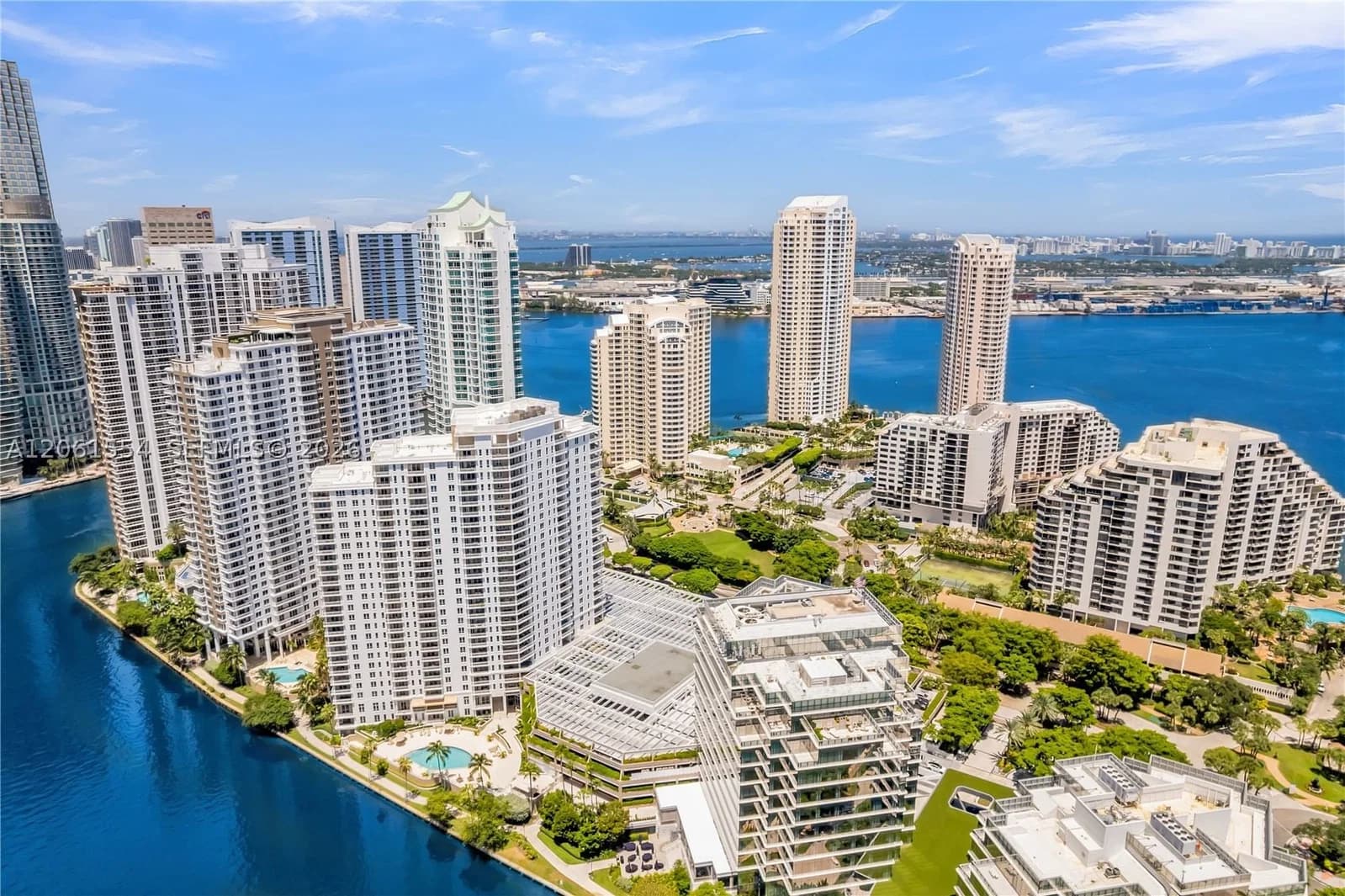 2+1 Condo — 888 Brickell Key Dr #508, Miami, FL 33131