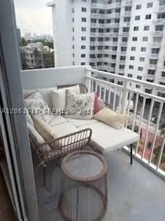 Condo — 345 Ocean Dr #718, Miami Beach, FL 33139