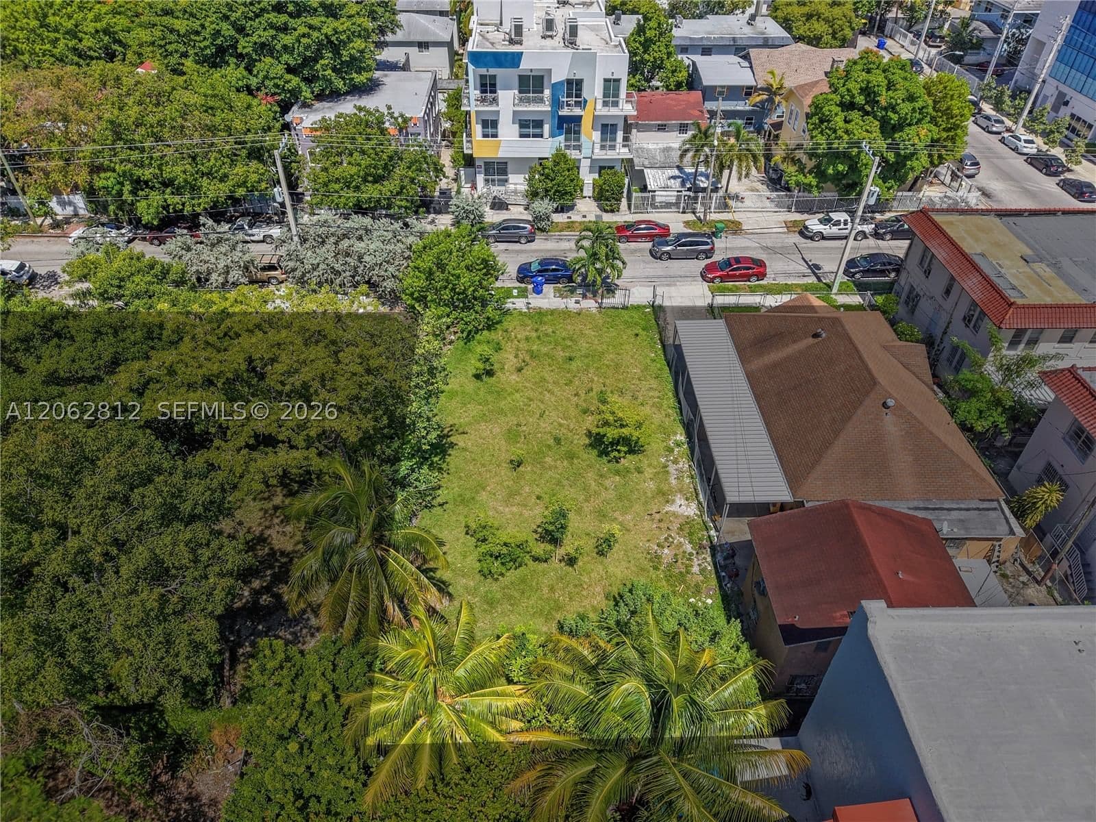 Mülk — 120 7th Ave, Miami, FL 33128
