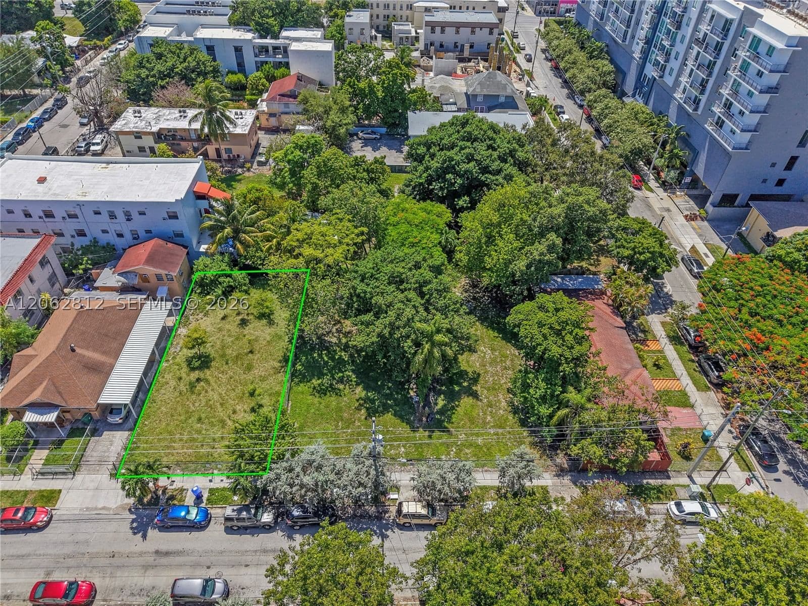Mülk — 120 7th Ave, Miami, FL 33128