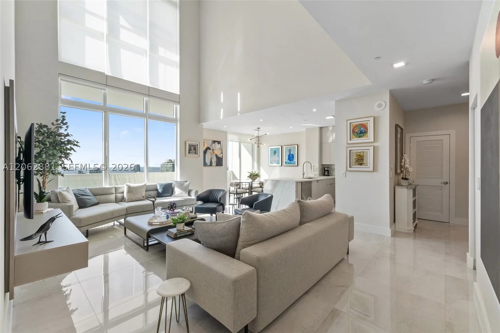 3+1 Condo — 950 Brickell Bay Dr #5507, Miami, FL 33131