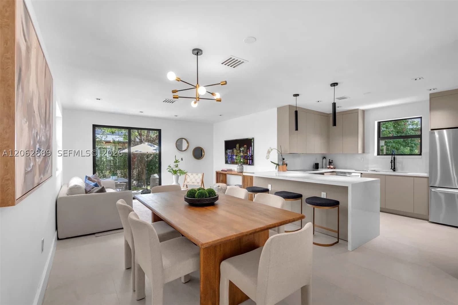 3+1 Müstakil ev — 536 Minorca Ave, Coral Gables, FL 33134