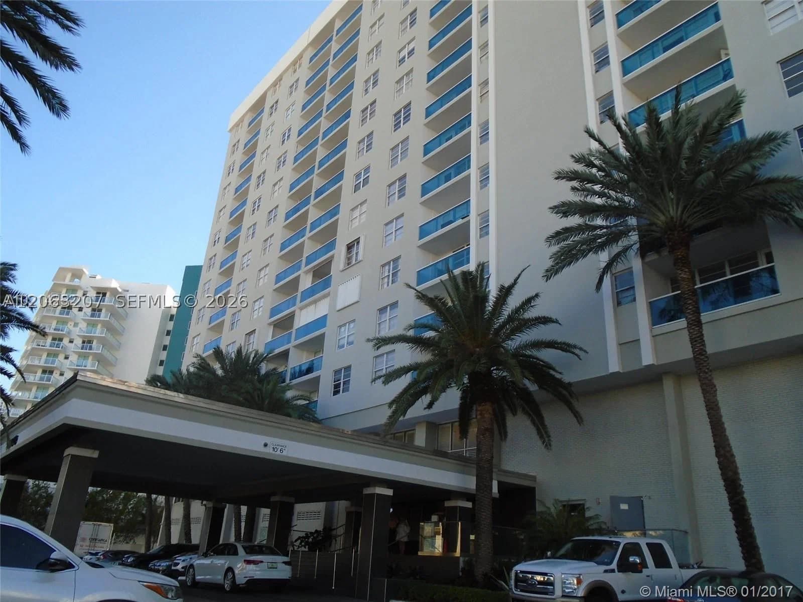 1-bedroom Condo — 6770 Indian Creek Dr #TS-C, Miami Beach, FL 33141