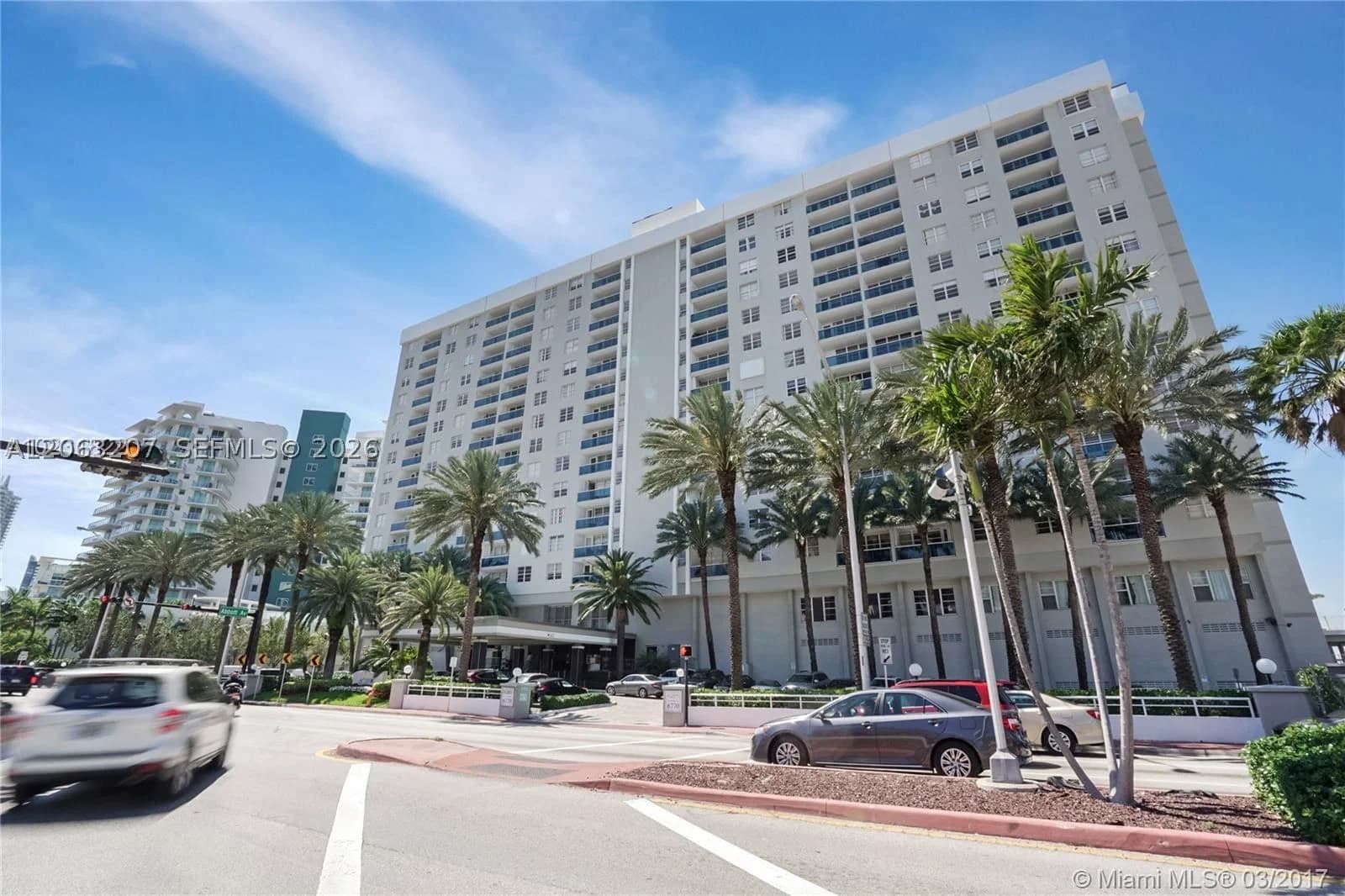 1-bedroom Condo — 6770 Indian Creek Dr #TS-C, Miami Beach, FL 33141