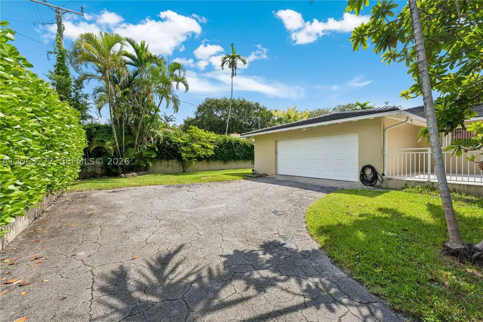 4-bedroom Single-Family Home — 2514 Granada Blvd #n/a, Coral Gables, FL 33134