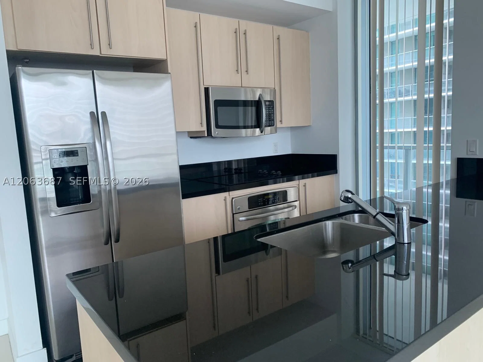 2-bedroom Condo — 79 12 ST #1707, Miami, FL 33130
