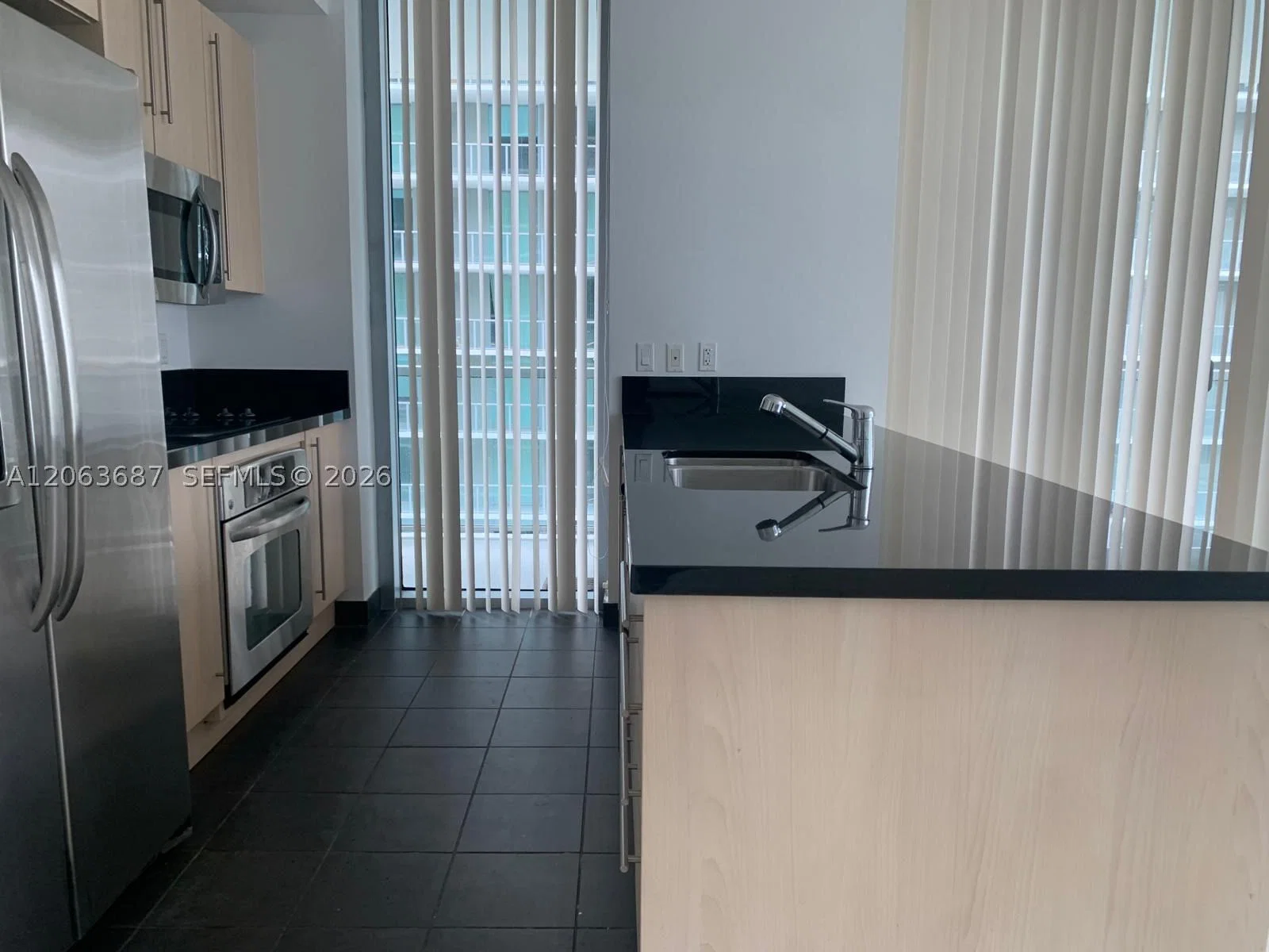 2-bedroom Condo — 79 12 ST #1707, Miami, FL 33130