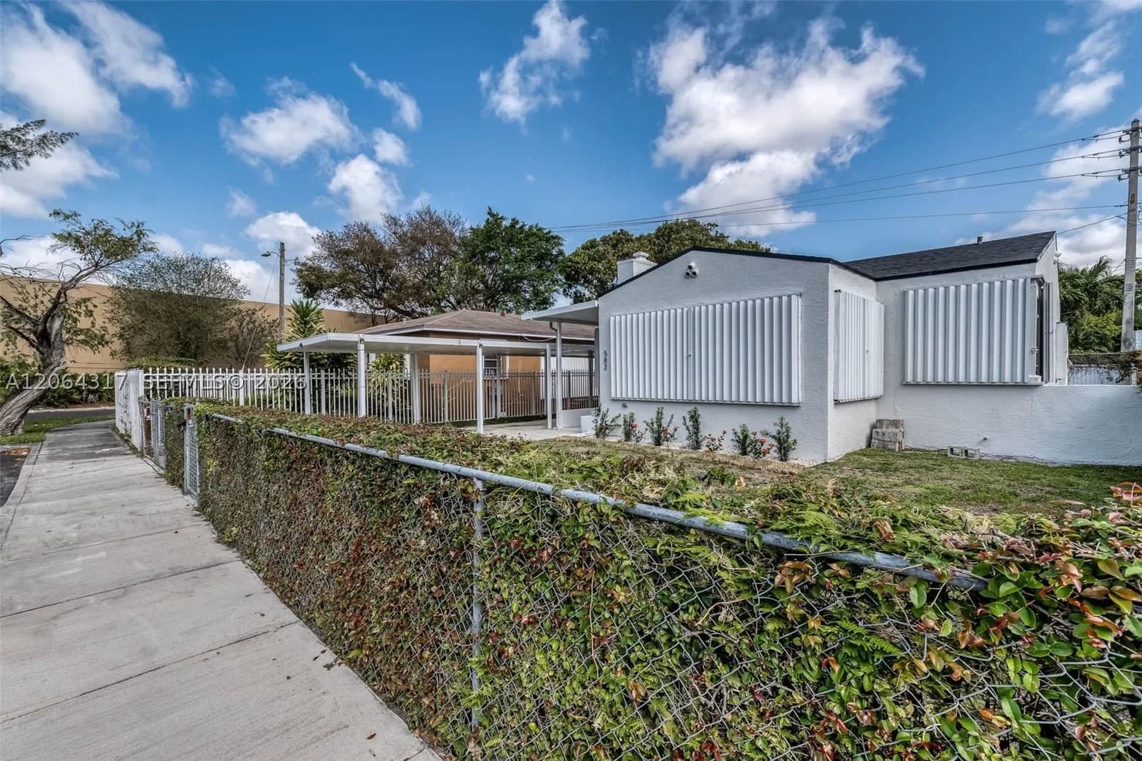 3+1 Müstakil ev — 583 47th Ter, Miami, FL 33127