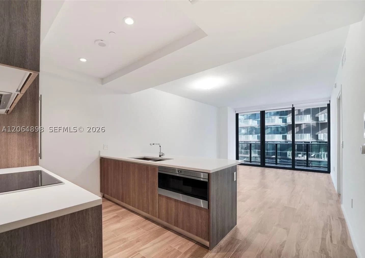 1+1 Condo — 801 Miami Ave #1807, Miami, FL 33130
