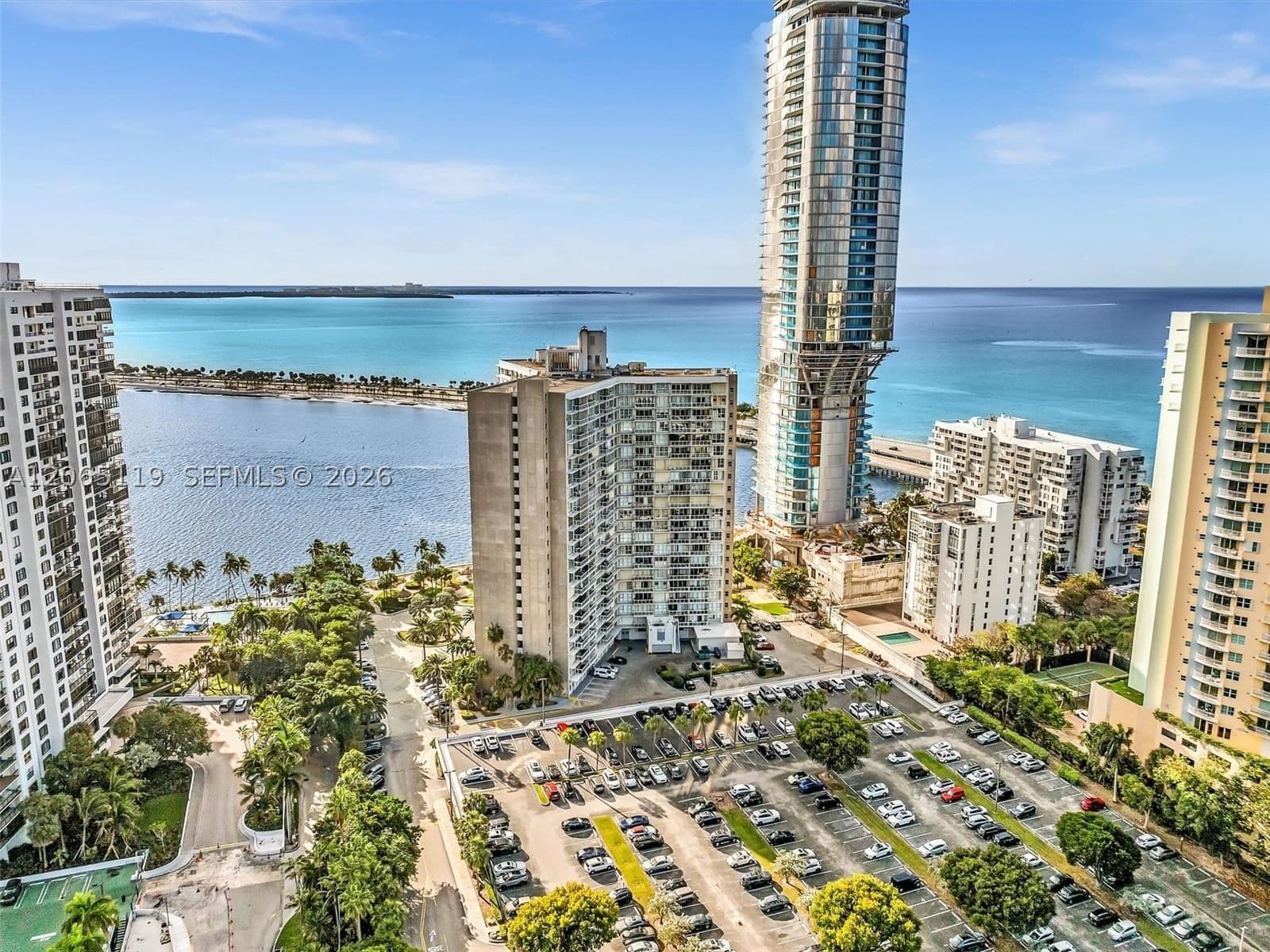 2-bedroom Condo — 2451 Brickell Ave #20M, Miami, FL 33129