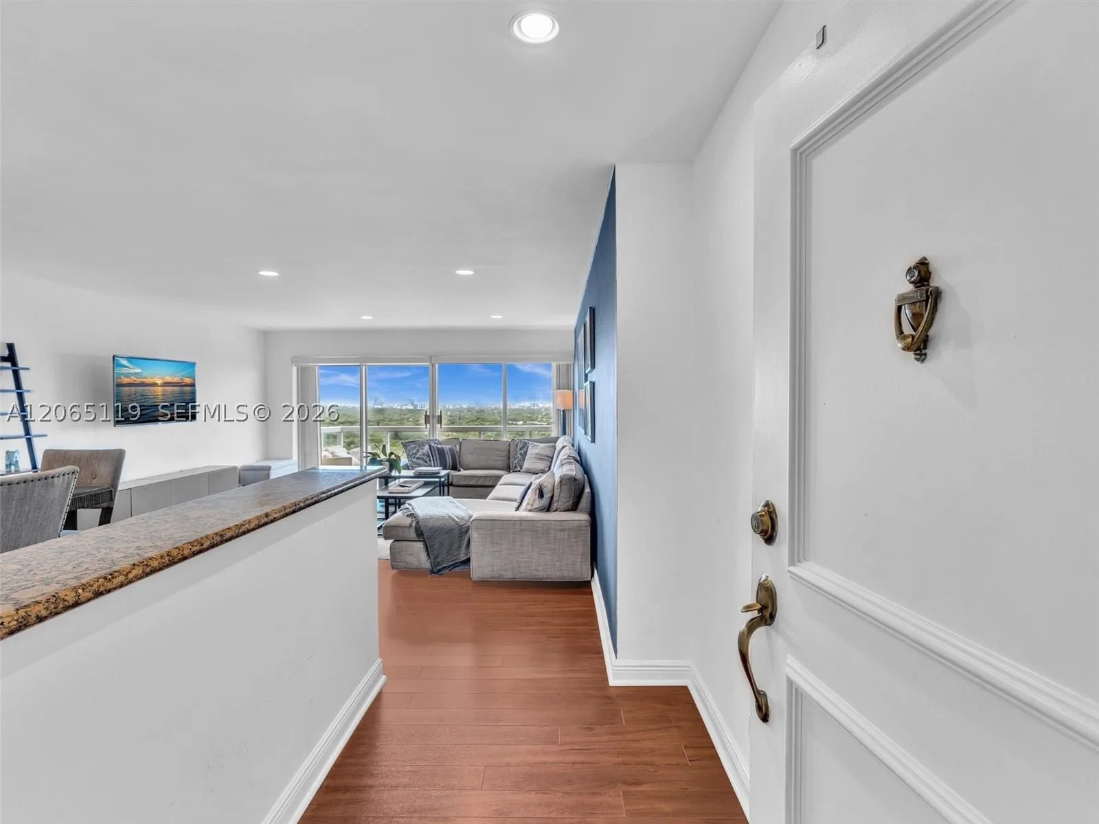 2-bedroom Condo — 2451 Brickell Ave #20M, Miami, FL 33129