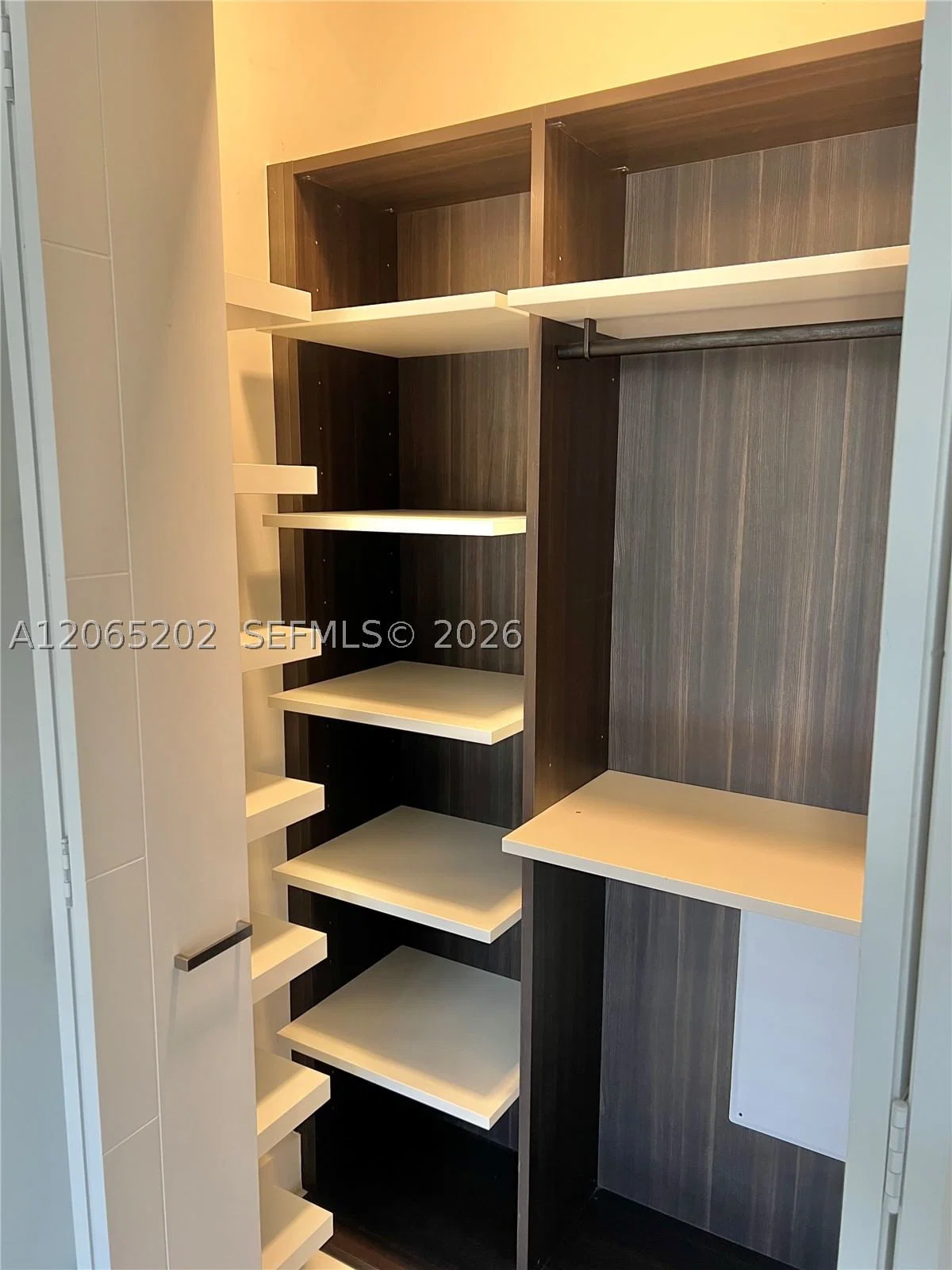 2-bedroom Condo — 301 Altara Ave #210, Coral Gables, FL 33146