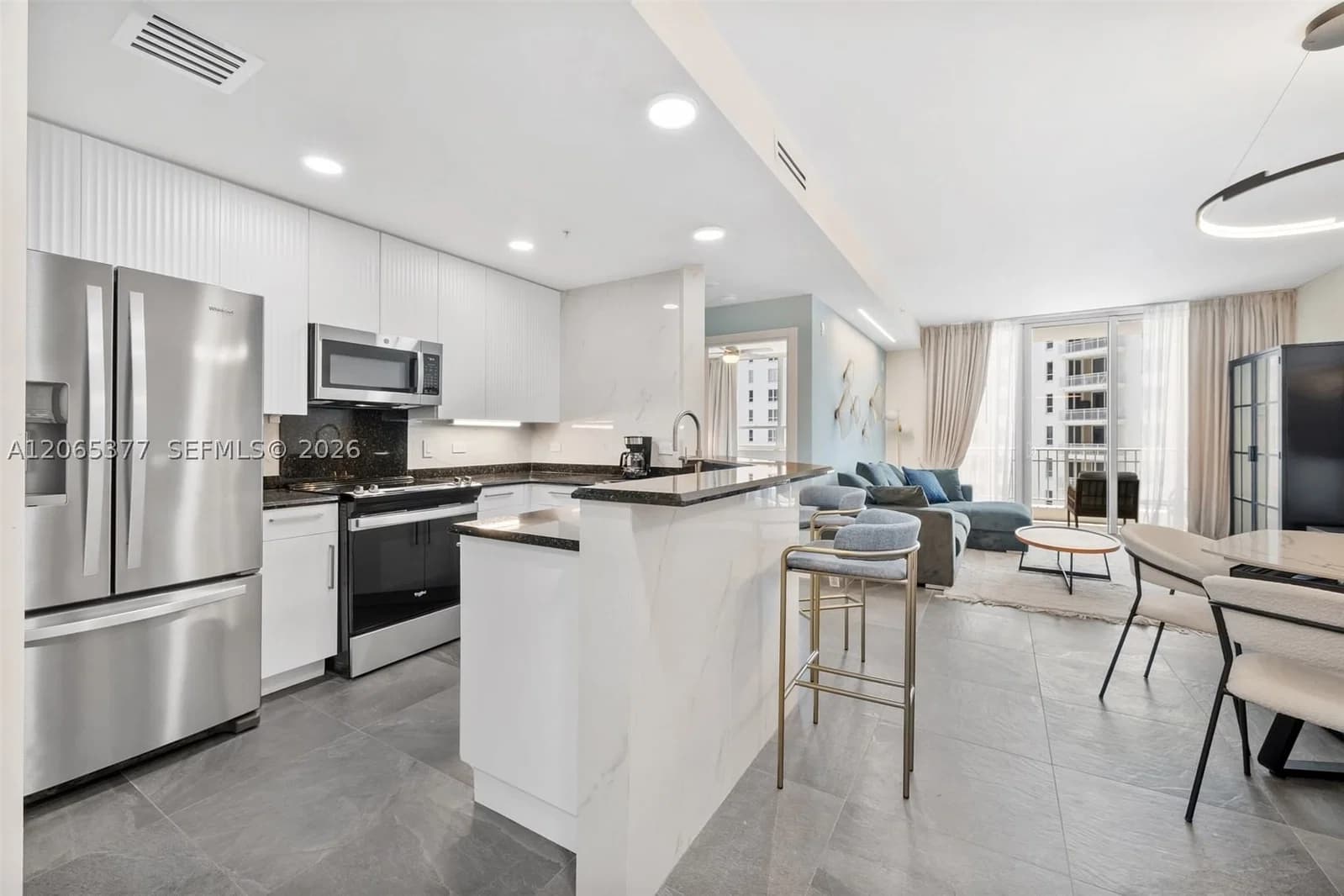 1+1 Condo — 801 Brickell Key Blvd #1805, Miami, FL 33131