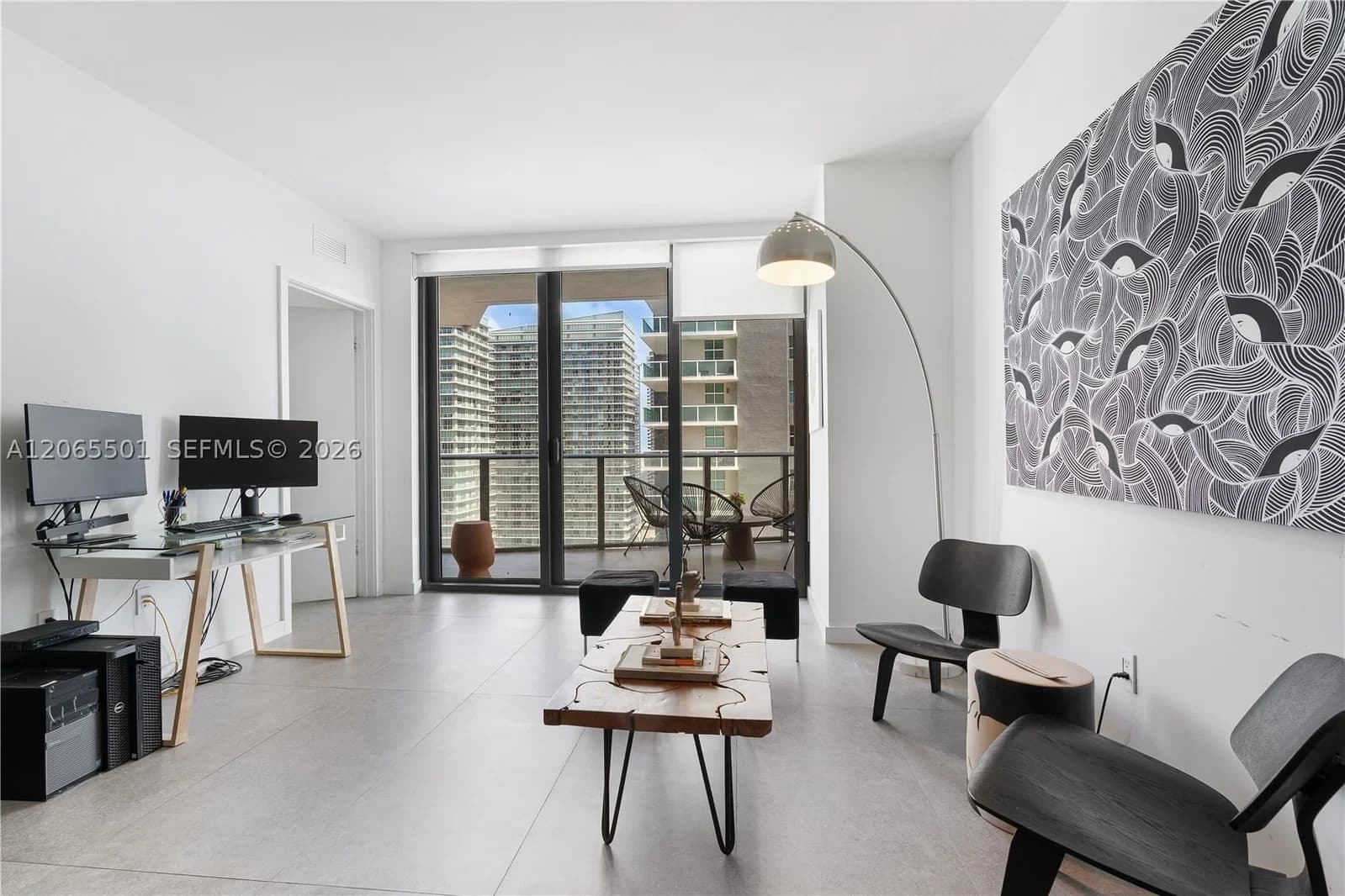 2-bedroom Condo — 1300 Miami Ave #2411, Miami, FL 33130