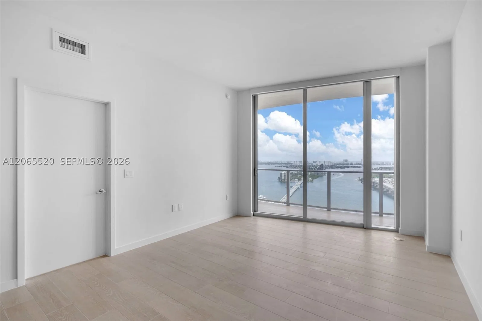 2-bedroom Condo — 1400 Biscayne Blvd #2905, Miami, FL 33132