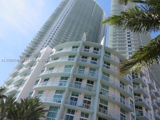 1+1 Condo — 1900 Bayshore Dr #1707, Miami, FL 33132