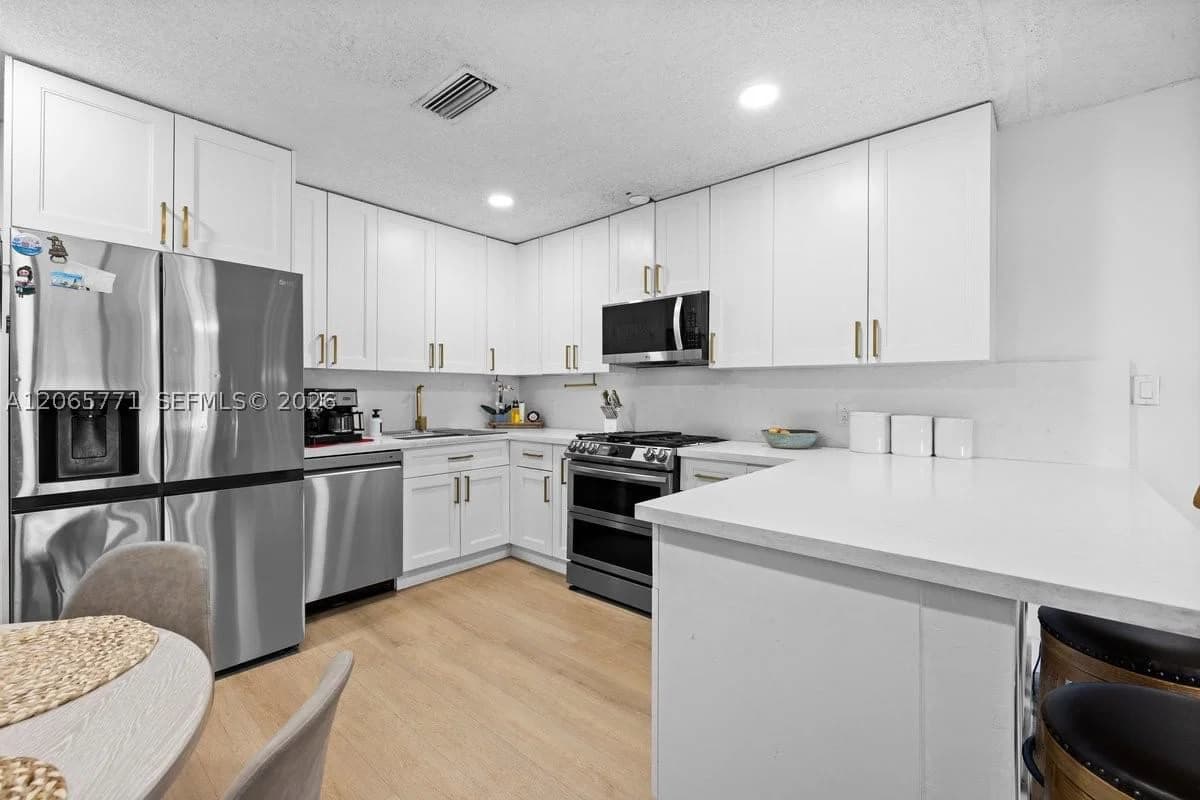3+1 Müstakil ev — 8921 26th Pl, Sunrise, FL 33322