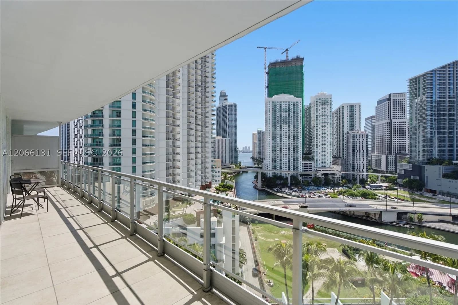 2-bedroom Condo — 90 3rd St #1801, Miami, FL 33130