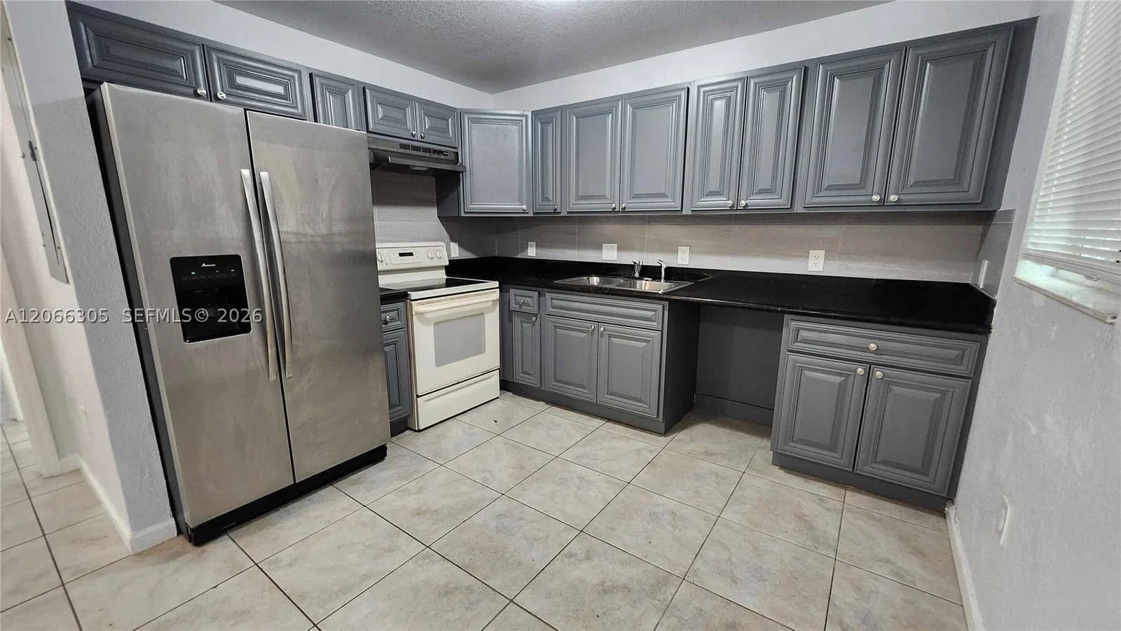 4-bedroom Apartment — 14084 2nd Ave #14084, Miami, FL 33161