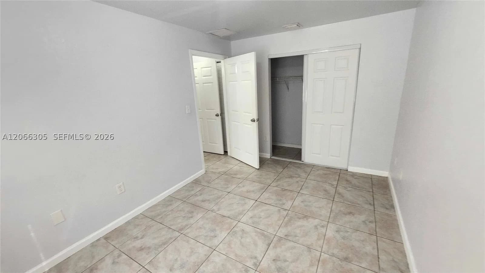 4-bedroom Apartment — 14084 2nd Ave #14084, Miami, FL 33161