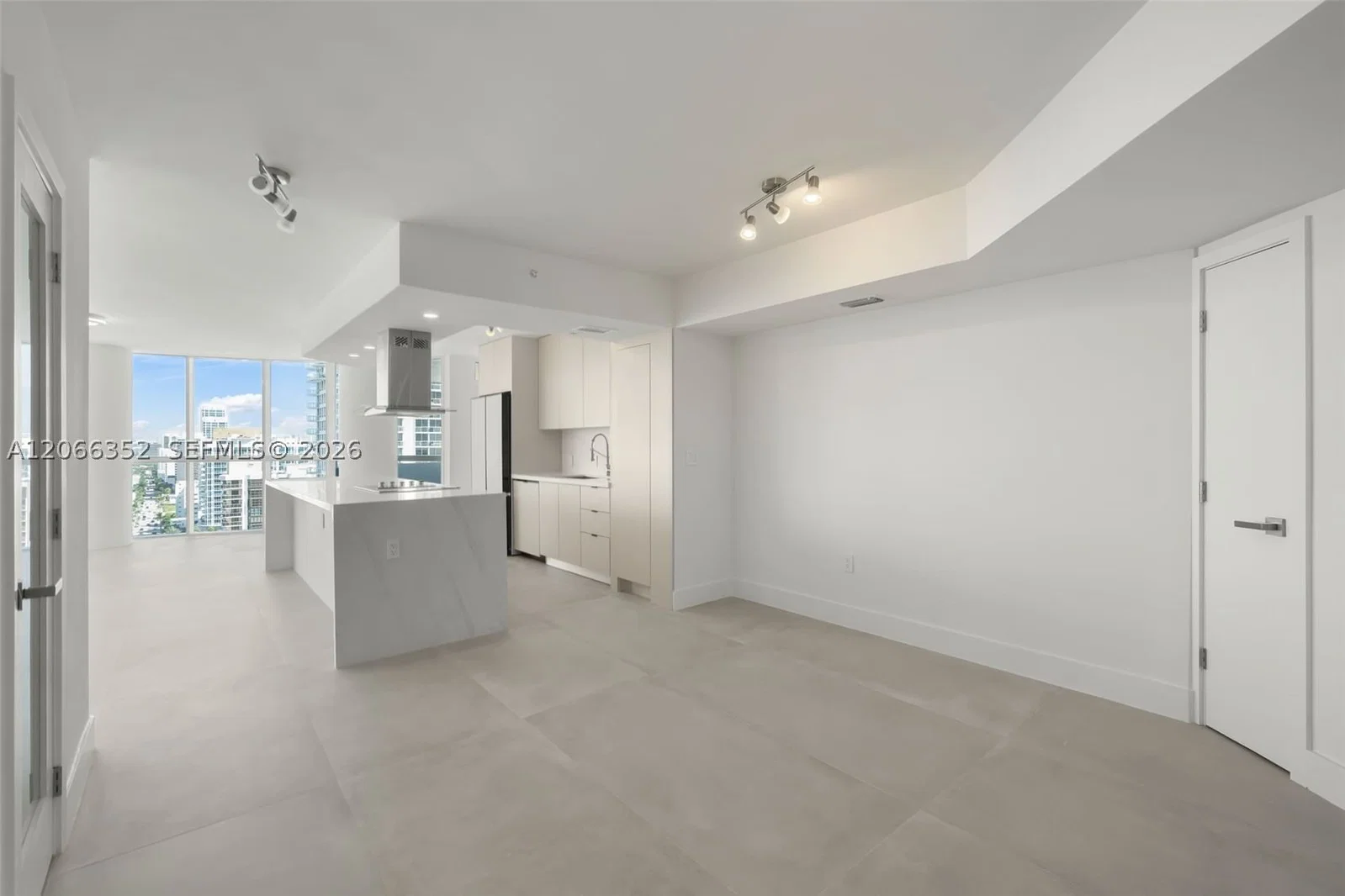 2-bedroom Condo — 6301 Collins Ave #2307, Miami Beach, FL 33141