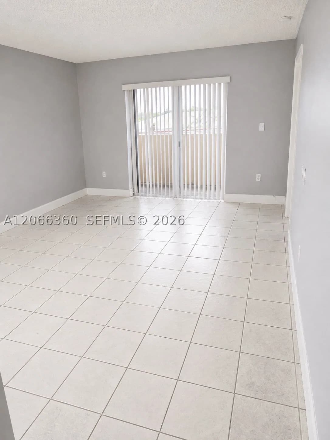 2+1 Condo — 14951 82nd Ln #17-502, Miami, FL 33193