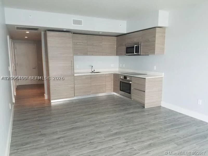 1-bedroom Condo — 1300 Miami Ave #4308, Miami, FL 33130