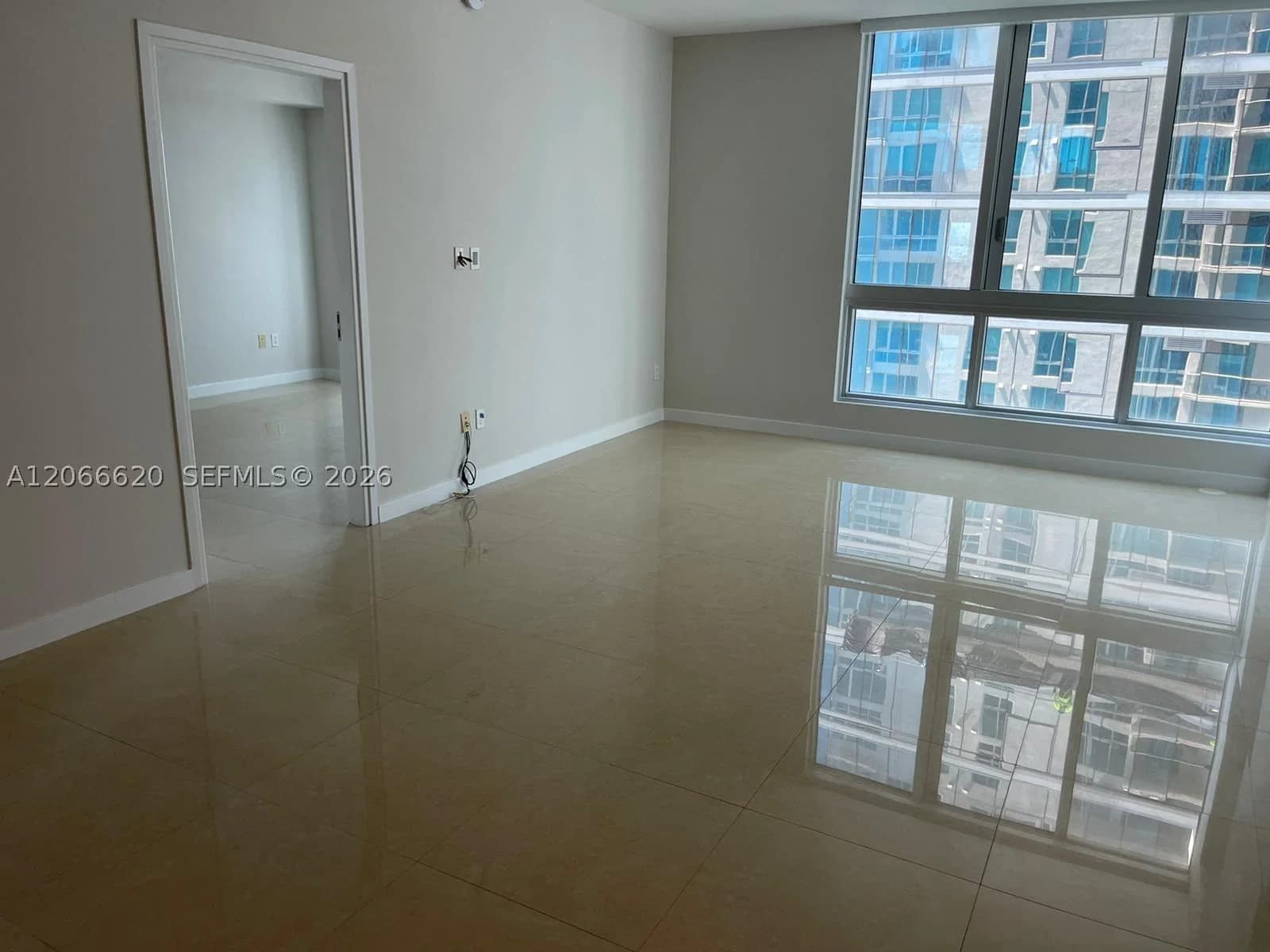 2-bedroom Condo — 300 Biscayne Blvd #T-2804, Miami, FL 33131