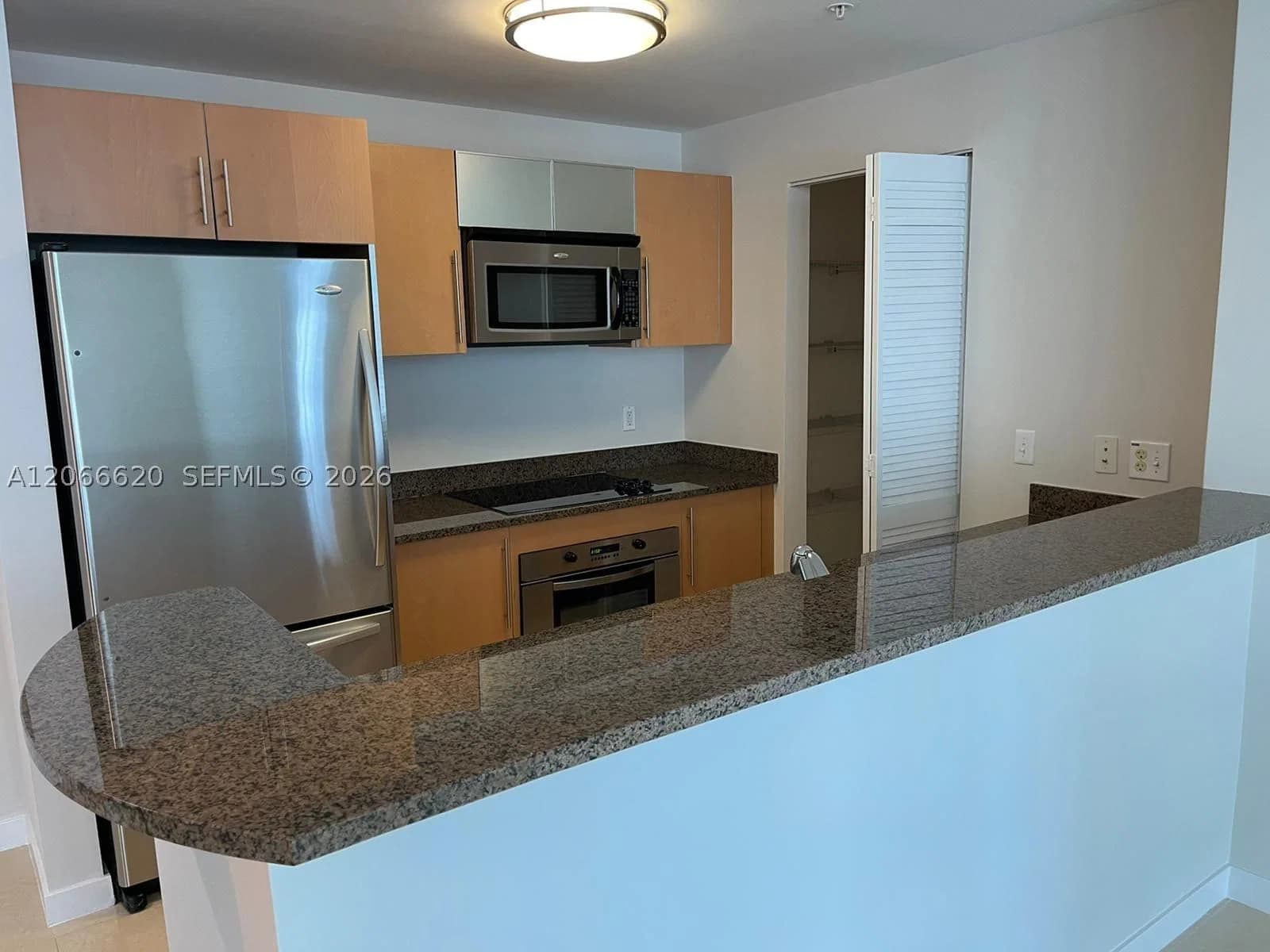 2-bedroom Condo — 300 Biscayne Blvd #T-2804, Miami, FL 33131