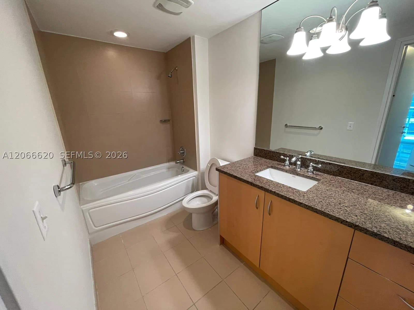 2-bedroom Condo — 300 Biscayne Blvd #T-2804, Miami, FL 33131