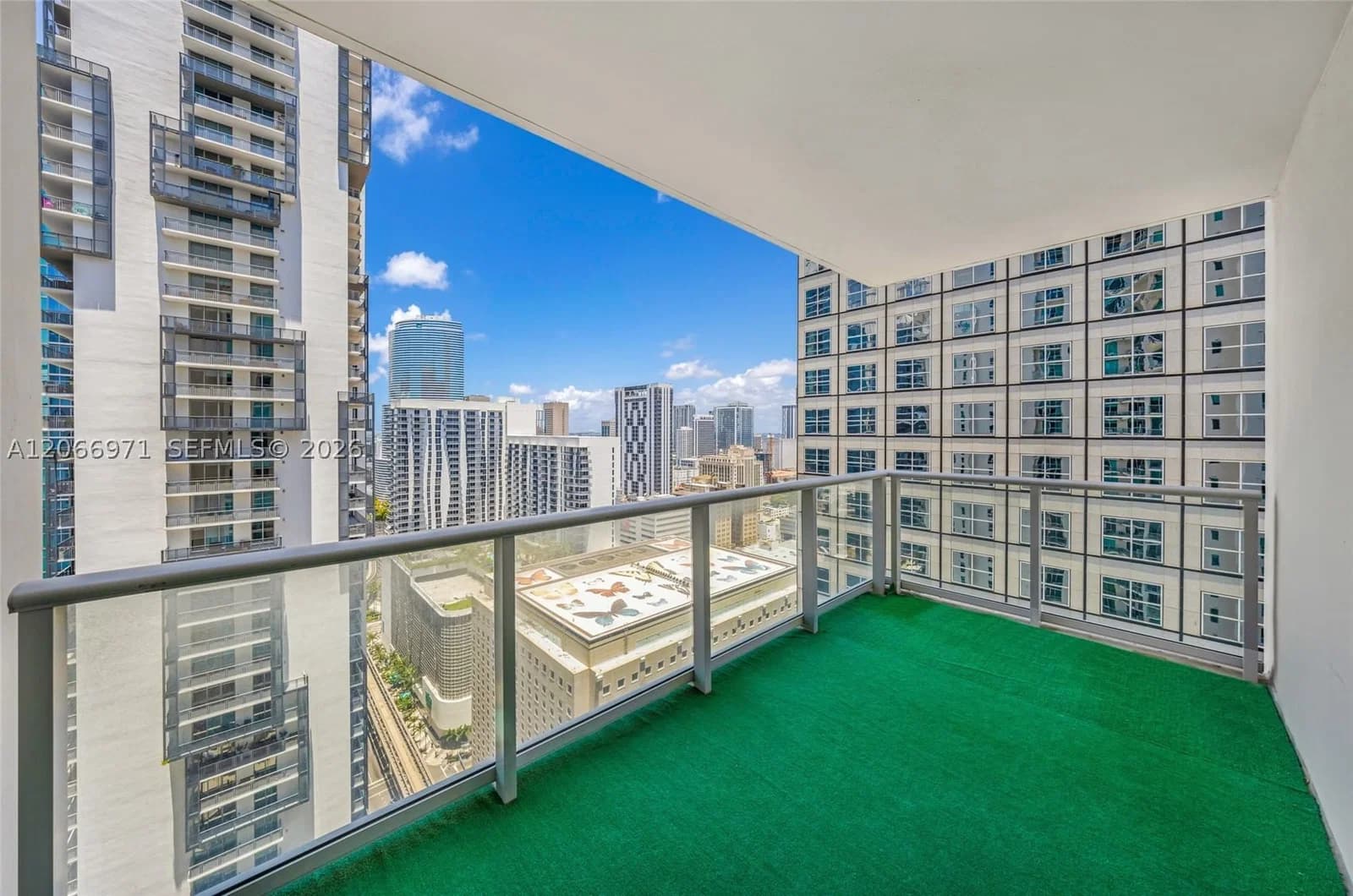 1-bedroom Condo — 300 Biscayne Blvd #T-2911, Miami, FL 33131