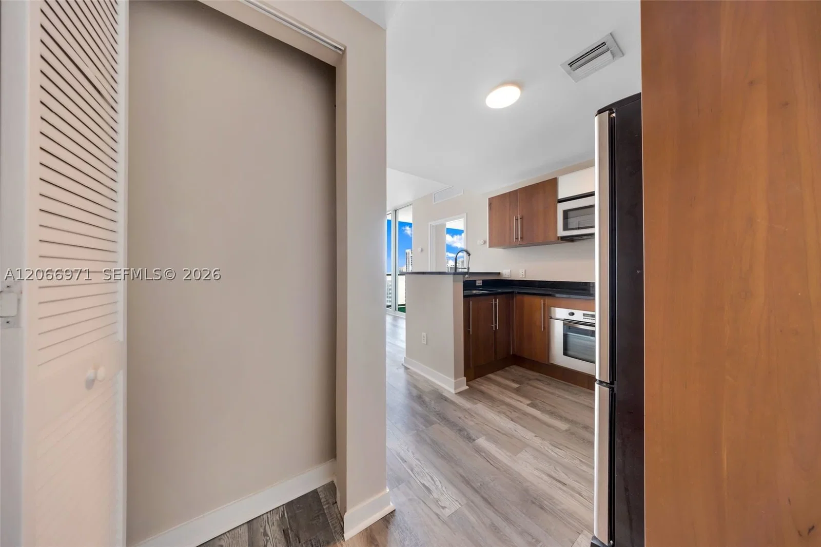 1-bedroom Condo — 300 Biscayne Blvd #T-2911, Miami, FL 33131