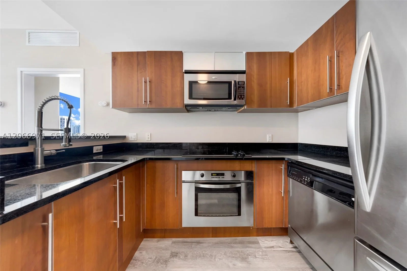 1-bedroom Condo — 300 Biscayne Blvd #T-2911, Miami, FL 33131