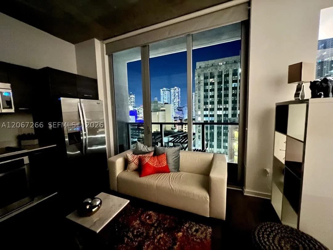 1-bedroom Condo — 151 1st St #1206, Miami, FL 33131