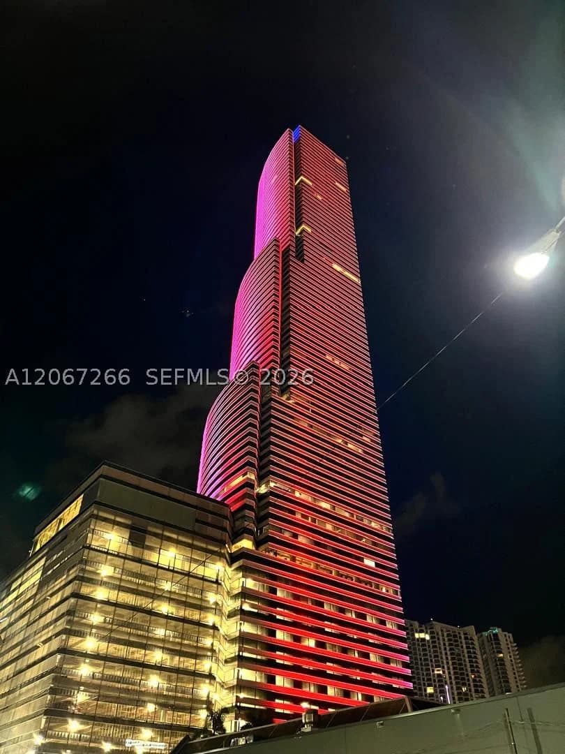 1-bedroom Condo — 151 1st St #1206, Miami, FL 33131