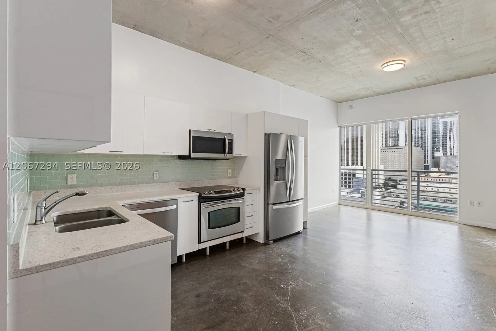 1+1 Condo — Miami, FL 33132
