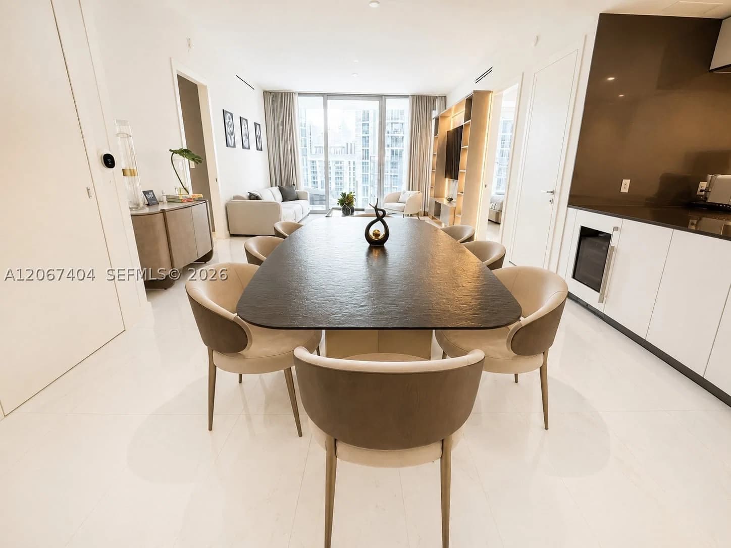 2-bedroom Condo — 300 Biscayne Boulevard Way #2609W, Miami, FL 33131