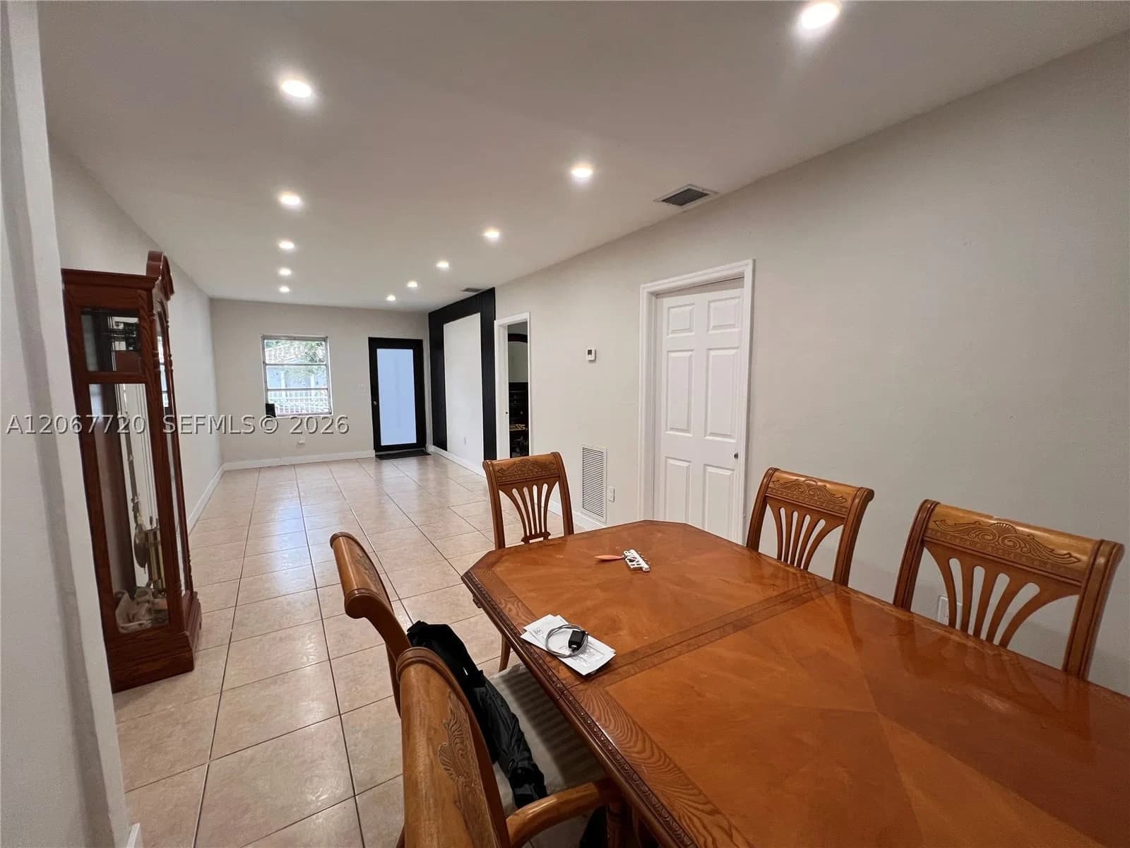 3+1 Müstakil ev — 1318 34th St, Miami, FL 33142
