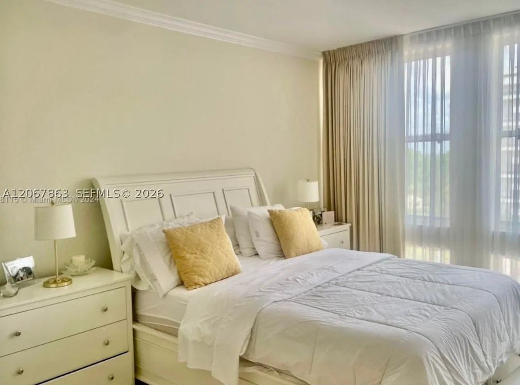 Condo — 700 Biltmore Way #818, Coral Gables, FL 33134