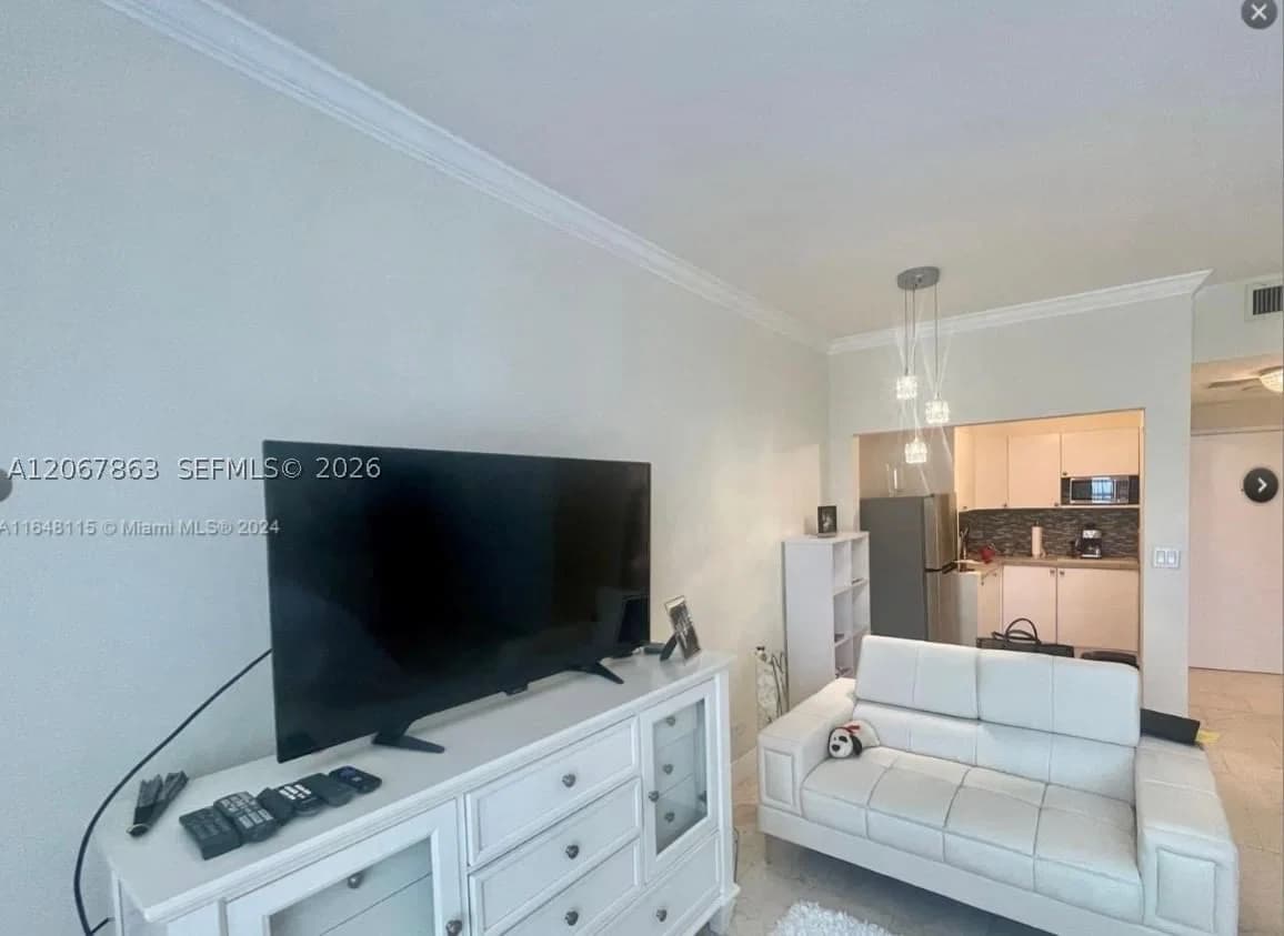 Condo — 700 Biltmore Way #818, Coral Gables, FL 33134