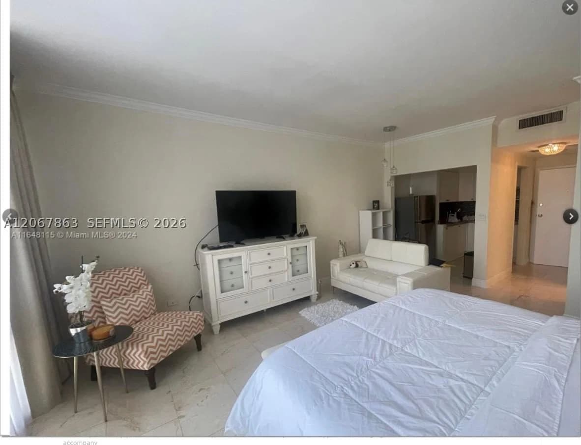 Condo — 700 Biltmore Way #818, Coral Gables, FL 33134