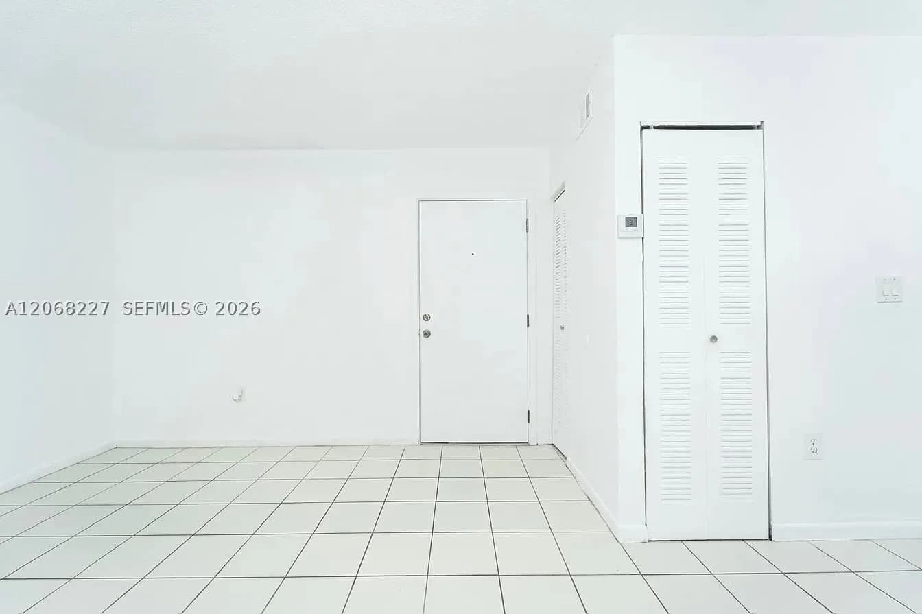 1-bedroom Condo — 576 114th Ave #203, Sweetwater, FL 33172