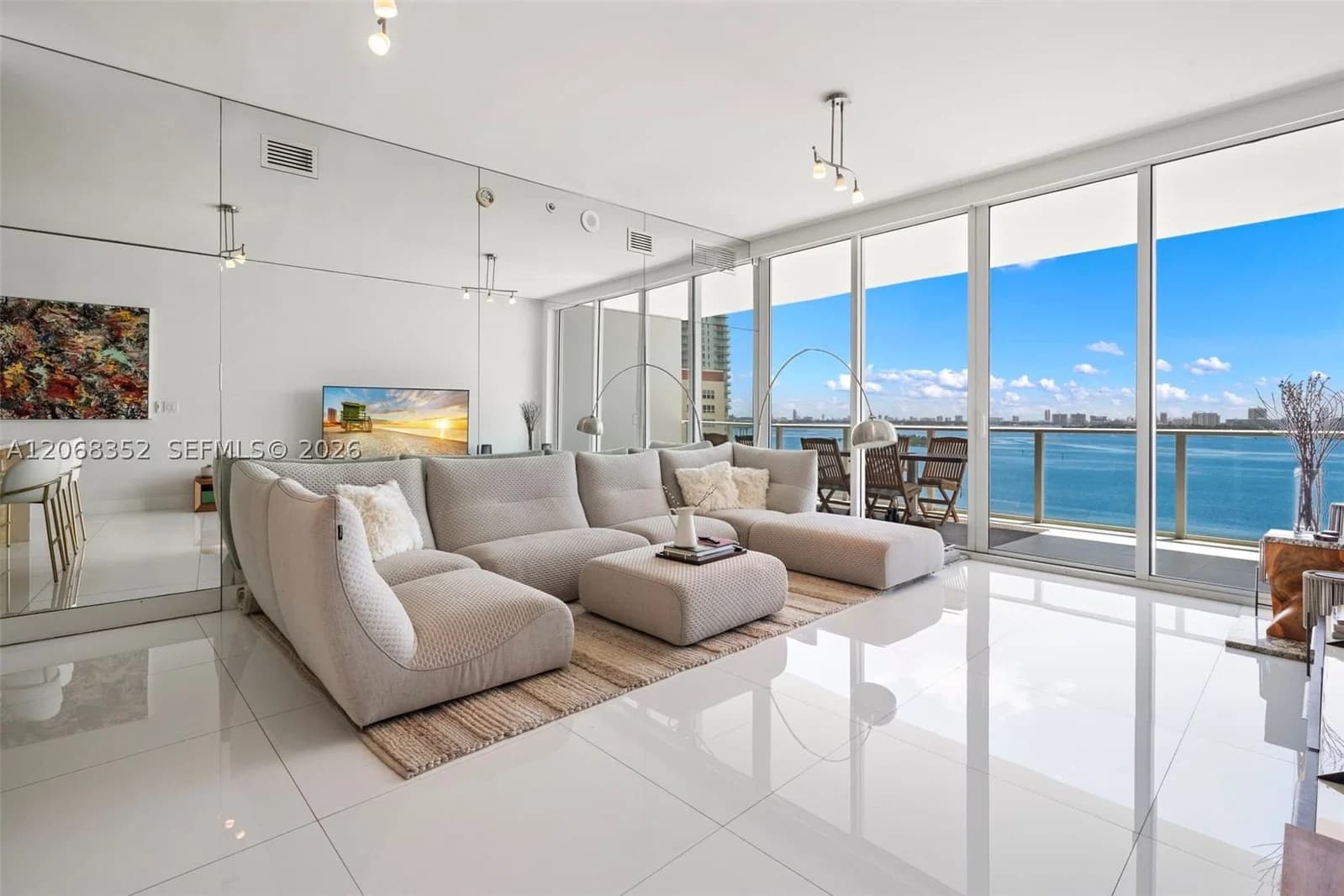 2-bedroom Condo — 2020 Bayshore Dr #1407, Miami, FL 33137